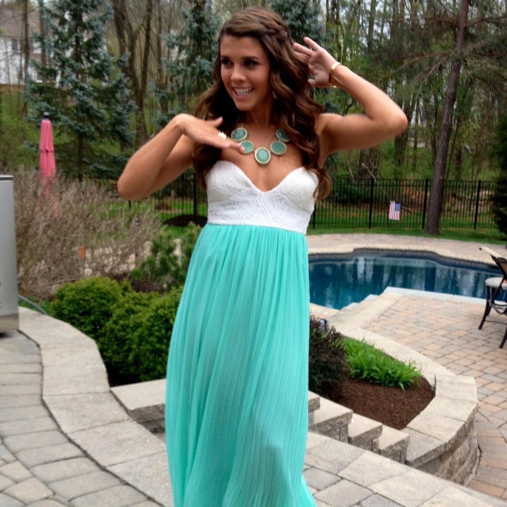 White and Teal Strapless Dress - Picture 7 of 8